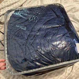Gravity blanket 35lbs weighted blanket